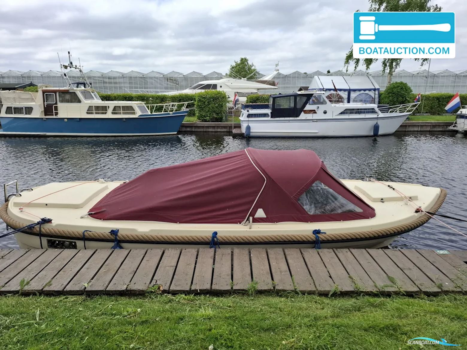 Oud Huijzer 560 Motorboat 2007, with Suzuki engine, The Netherlands