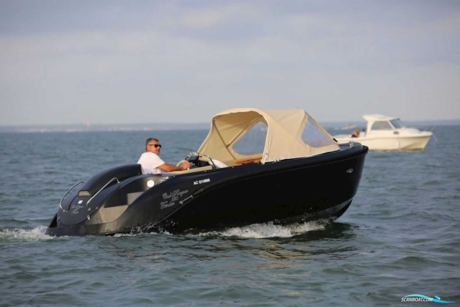 Oud Huijzer 580 Tender