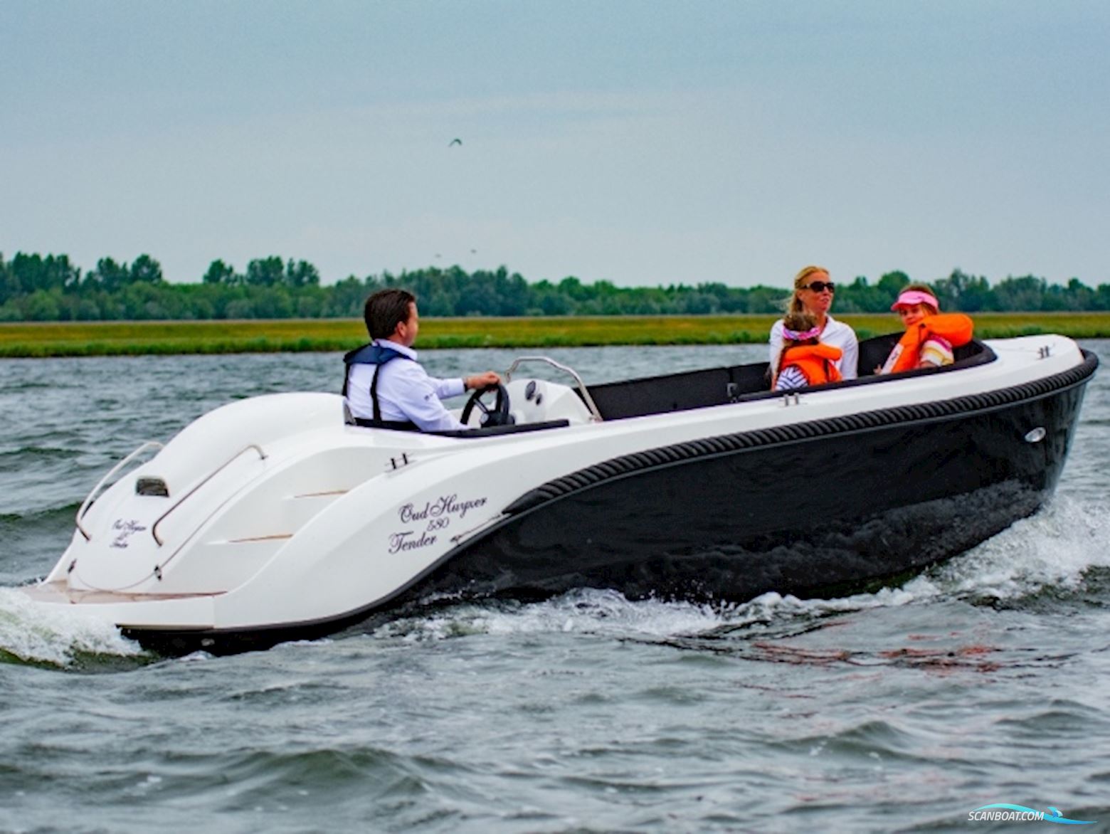 Oud Huijzer 580 Tender