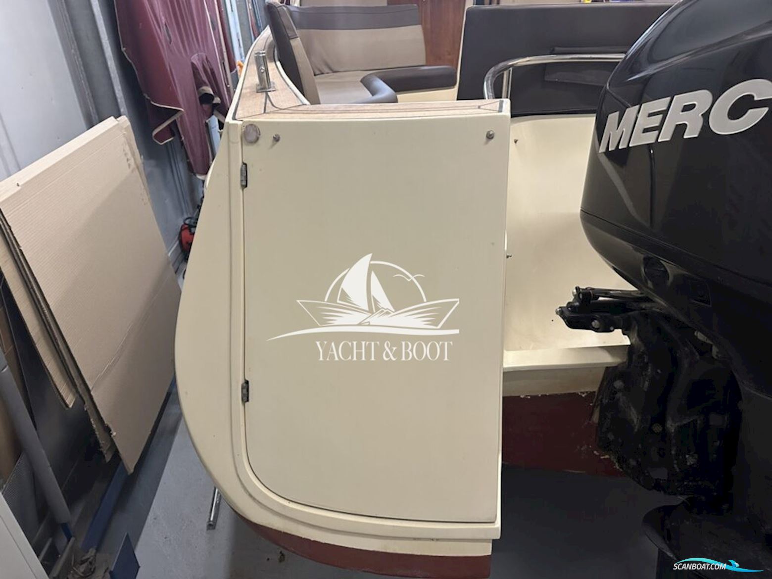 Oud Huijzer 700 Cabine