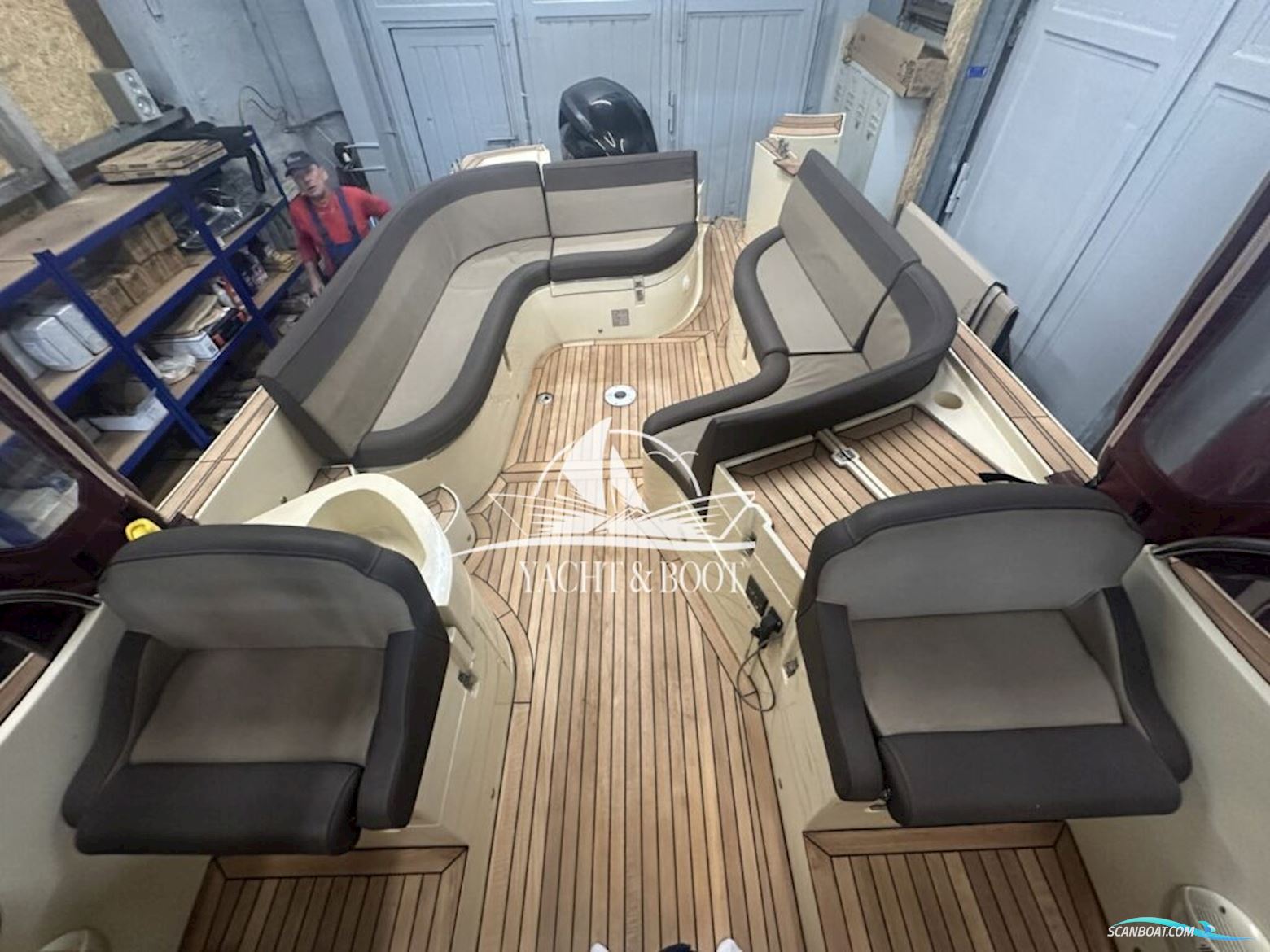 Oud Huijzer 700 Cabine