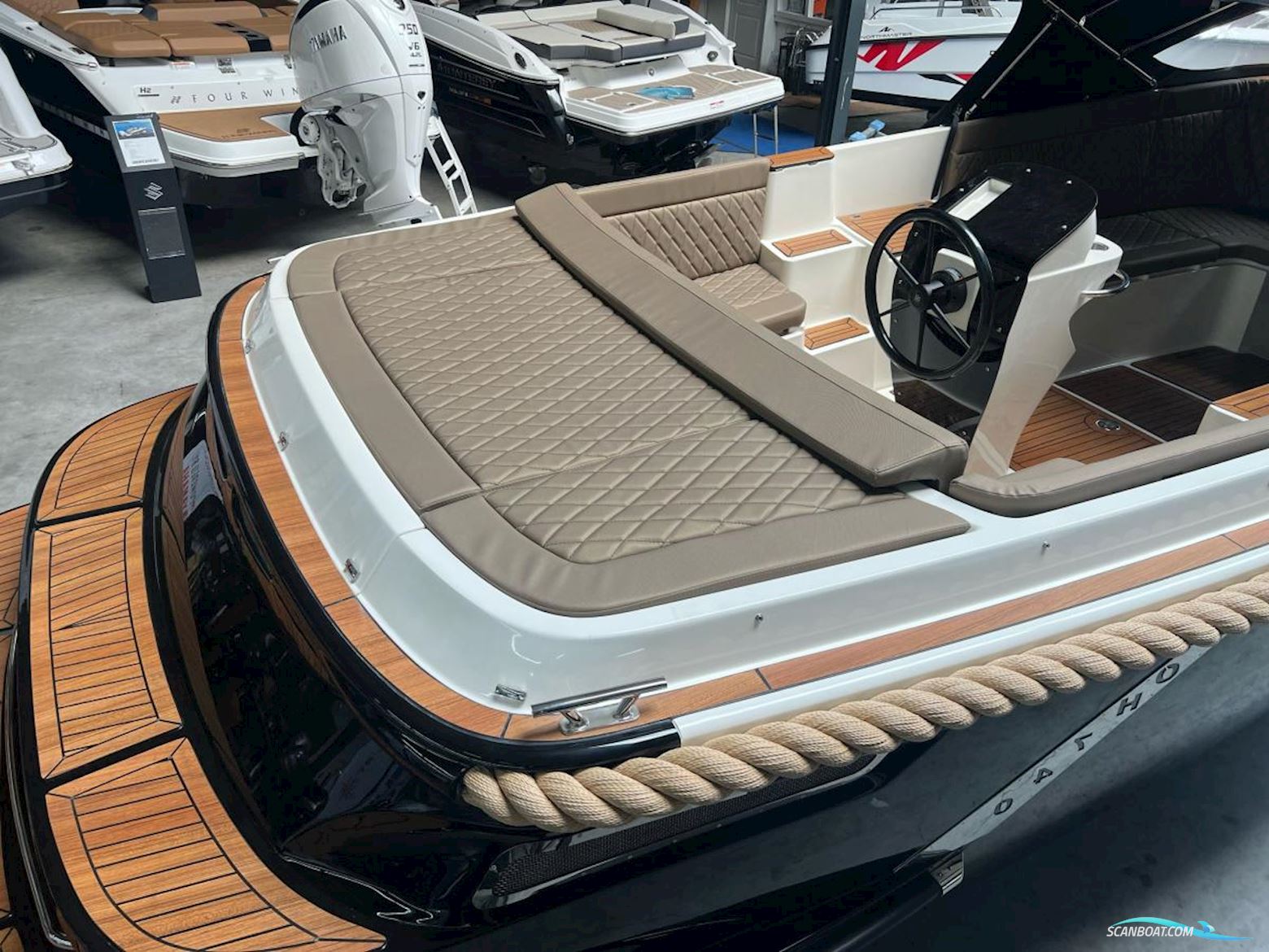 Oud Huijzer 740 Tender