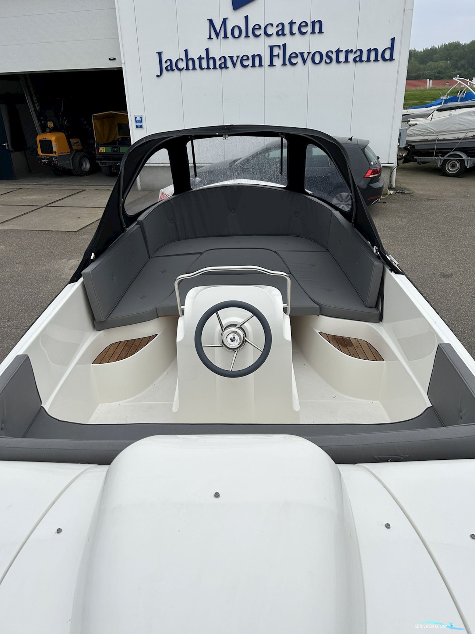 Oudhuijzer 600 Tender