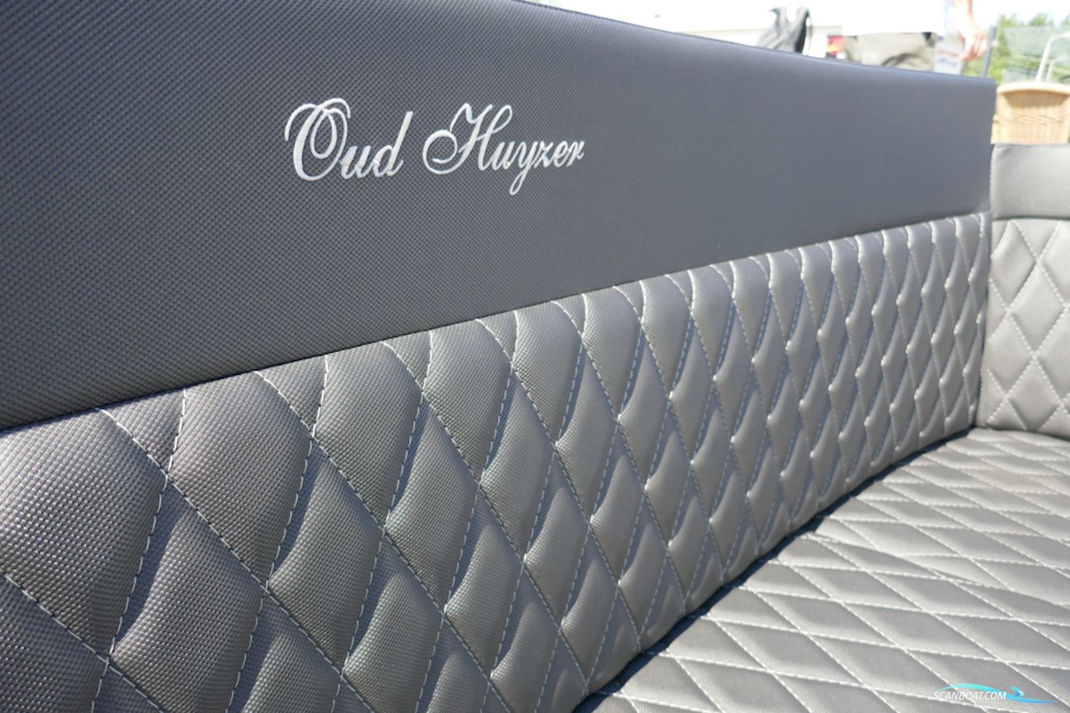 Oudhuijzer 740 Tender