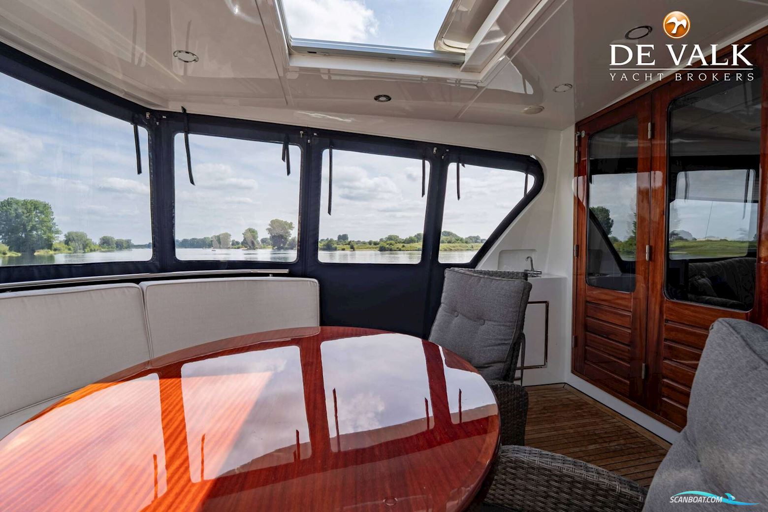 Pacific  Prestige 2300