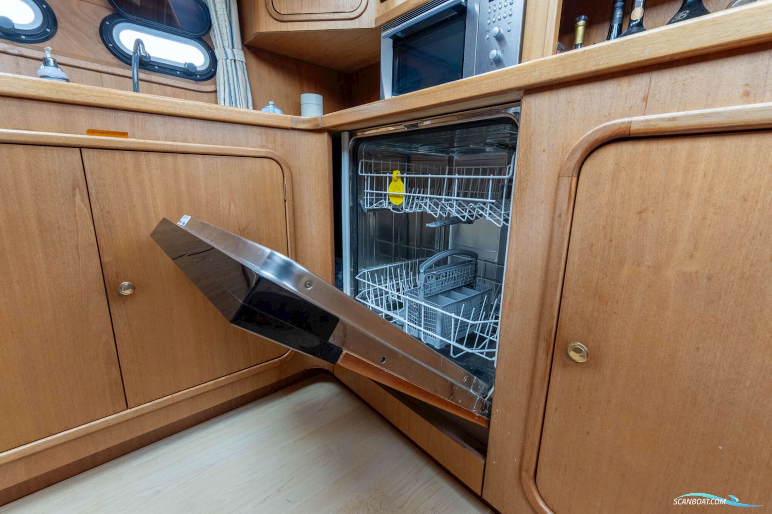 Pacific Allure 180 Cabrio