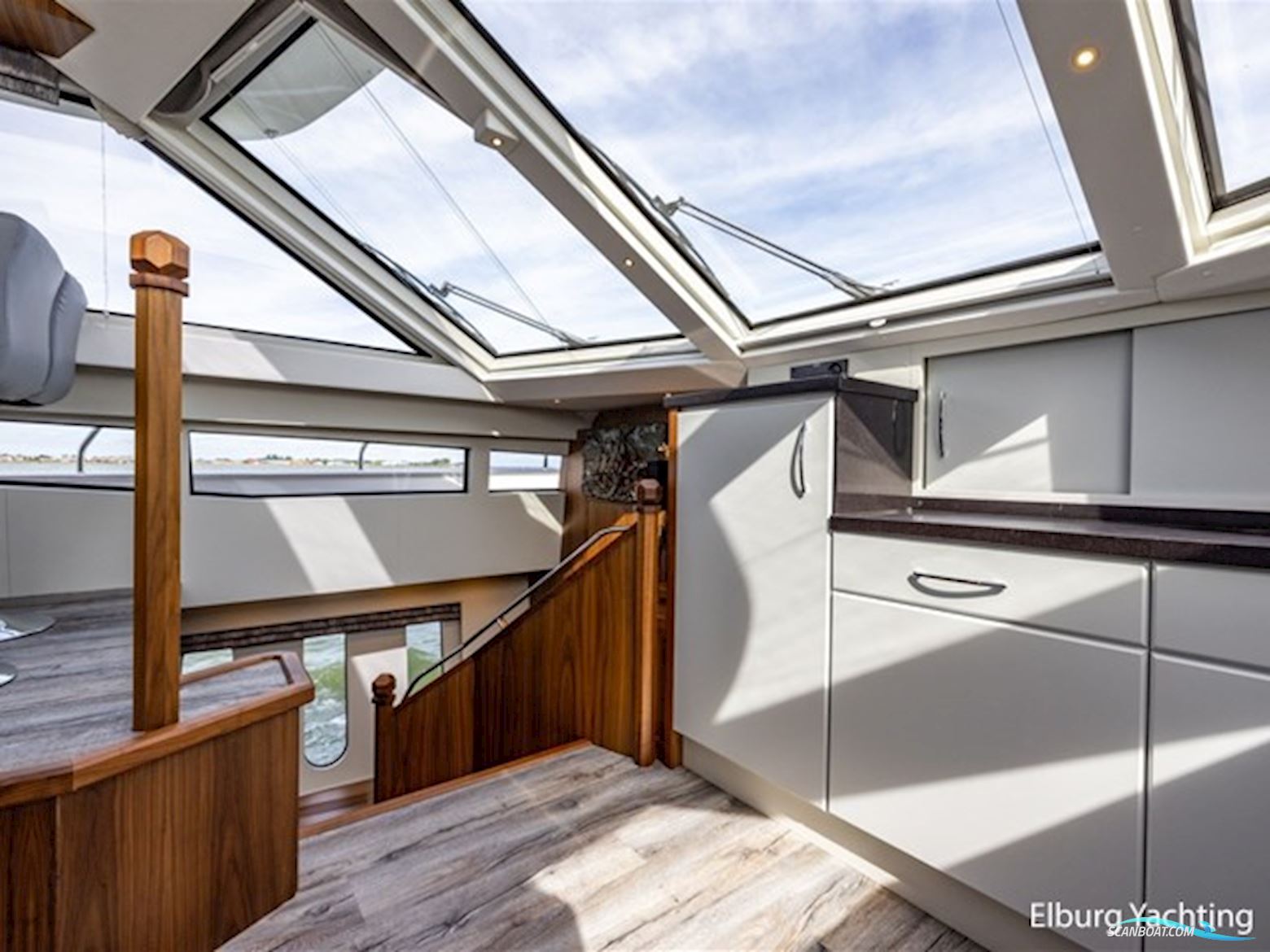 Pacific Pearl Fly 21.00  - CB  - Stabilizers 