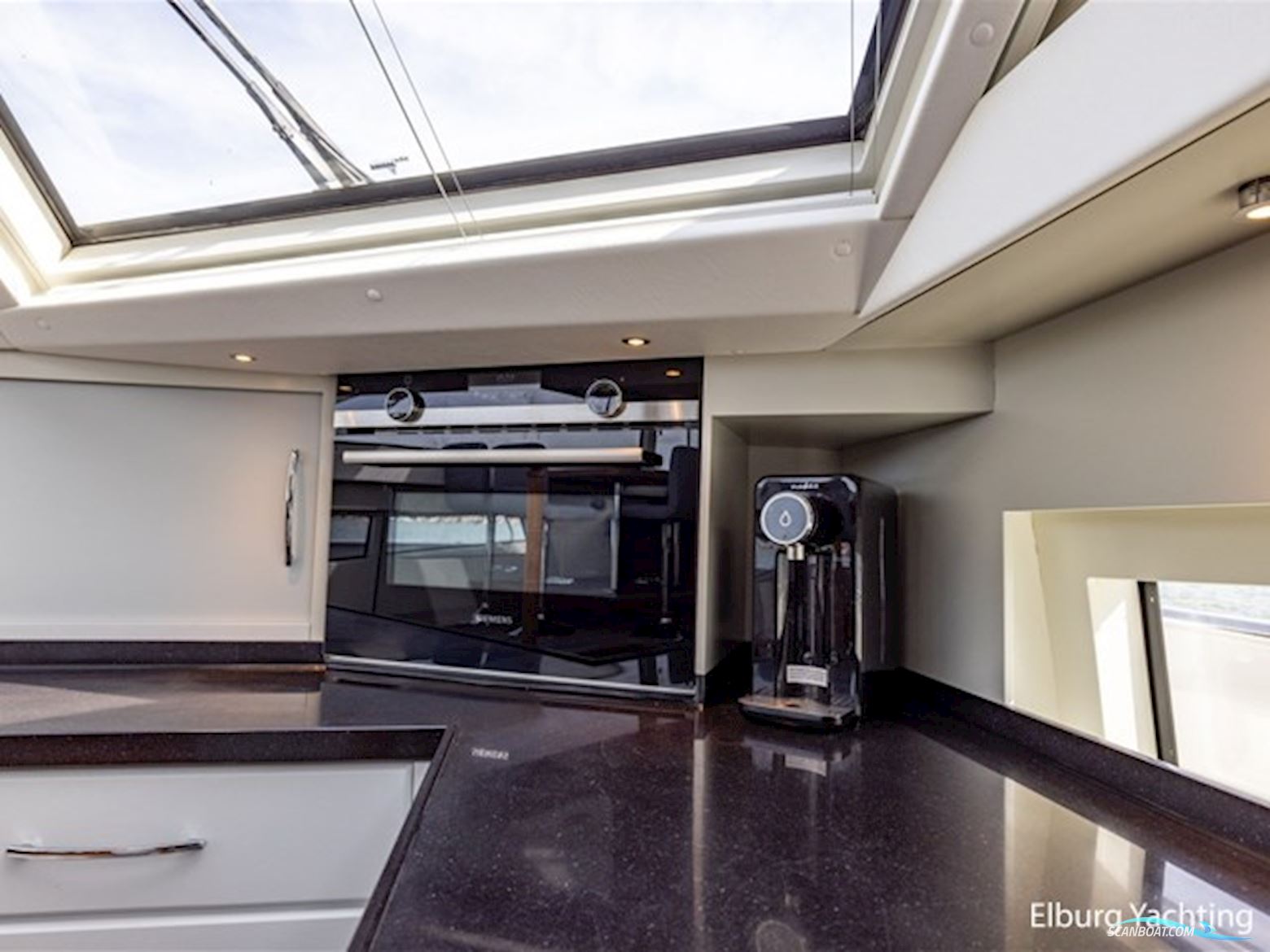 Pacific Pearl Fly 21.00 - CB - Stabilizers