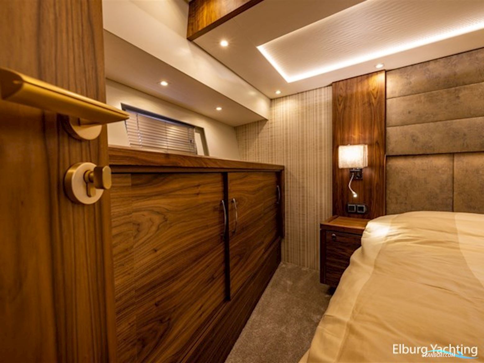 Pacific Pearl Fly 21.00 - CB - Stabilizers