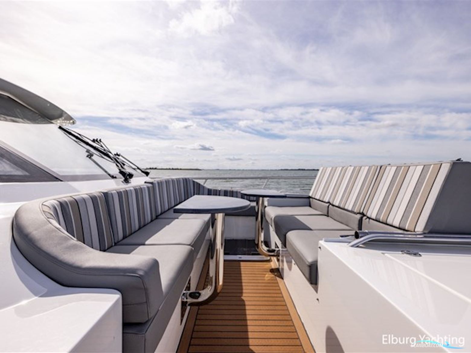 Pacific Pearl Fly 21.00 - CB - Stabilizers