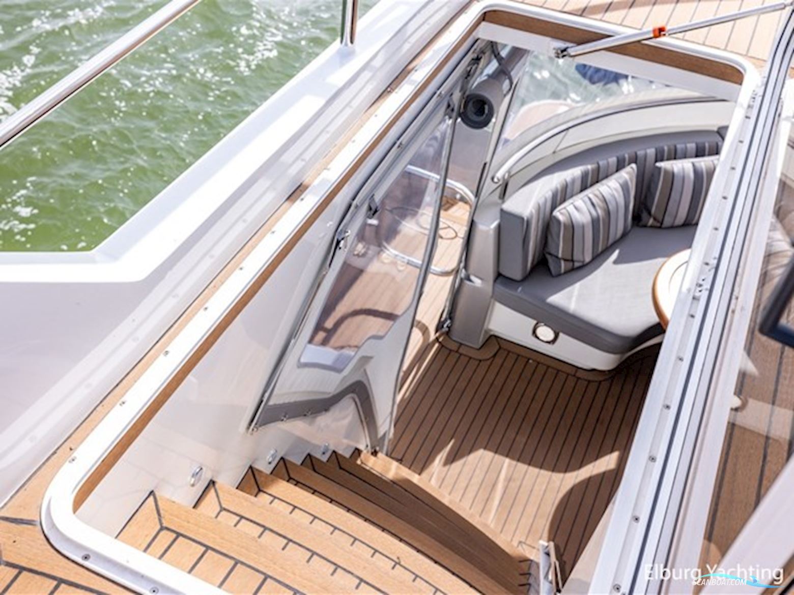 Pacific Pearl Fly 21.00 - CB - Stabilizers