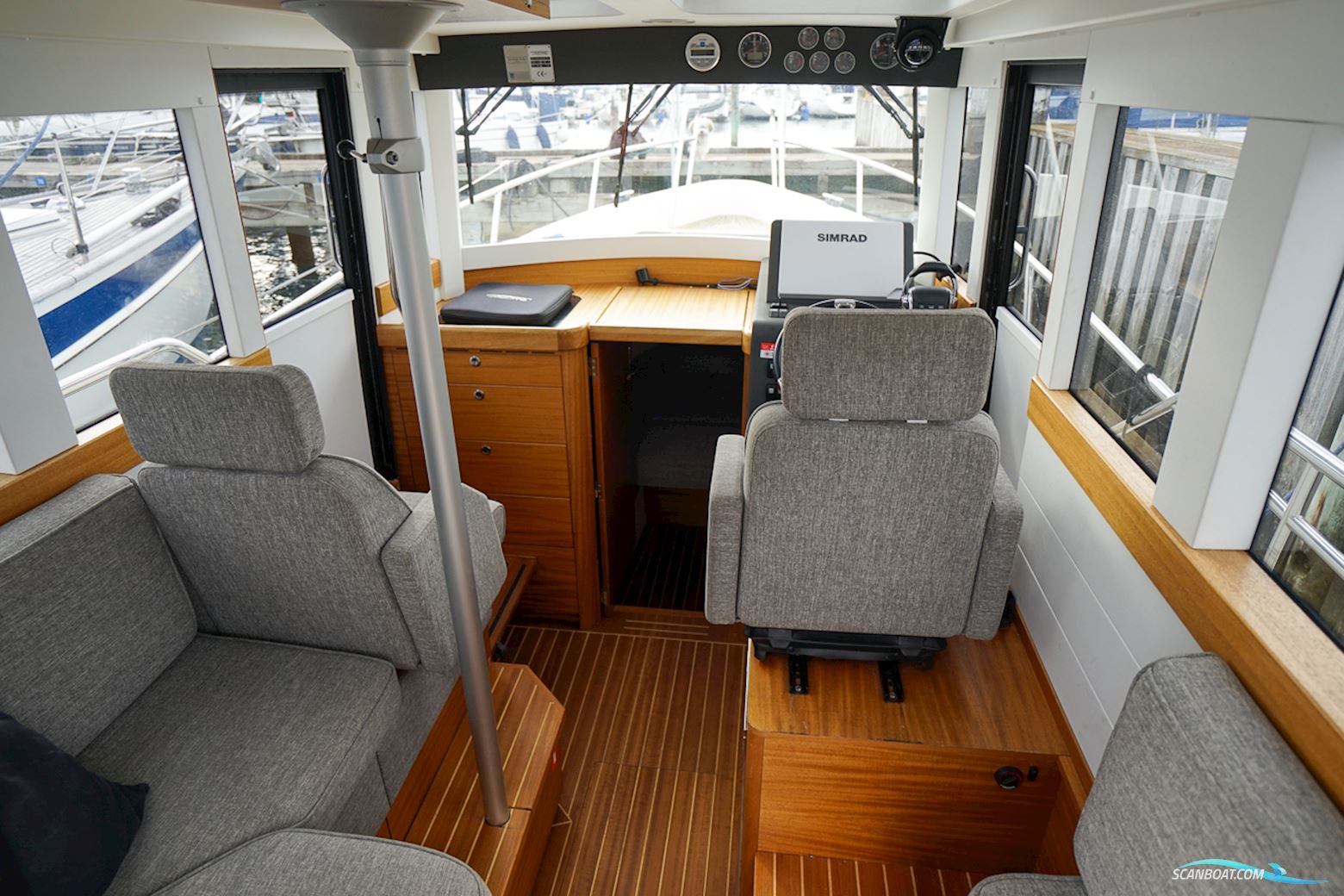 Paragon 25 Cabin