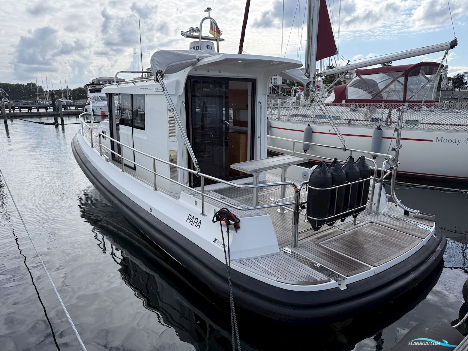 Paragon 31 Cabin