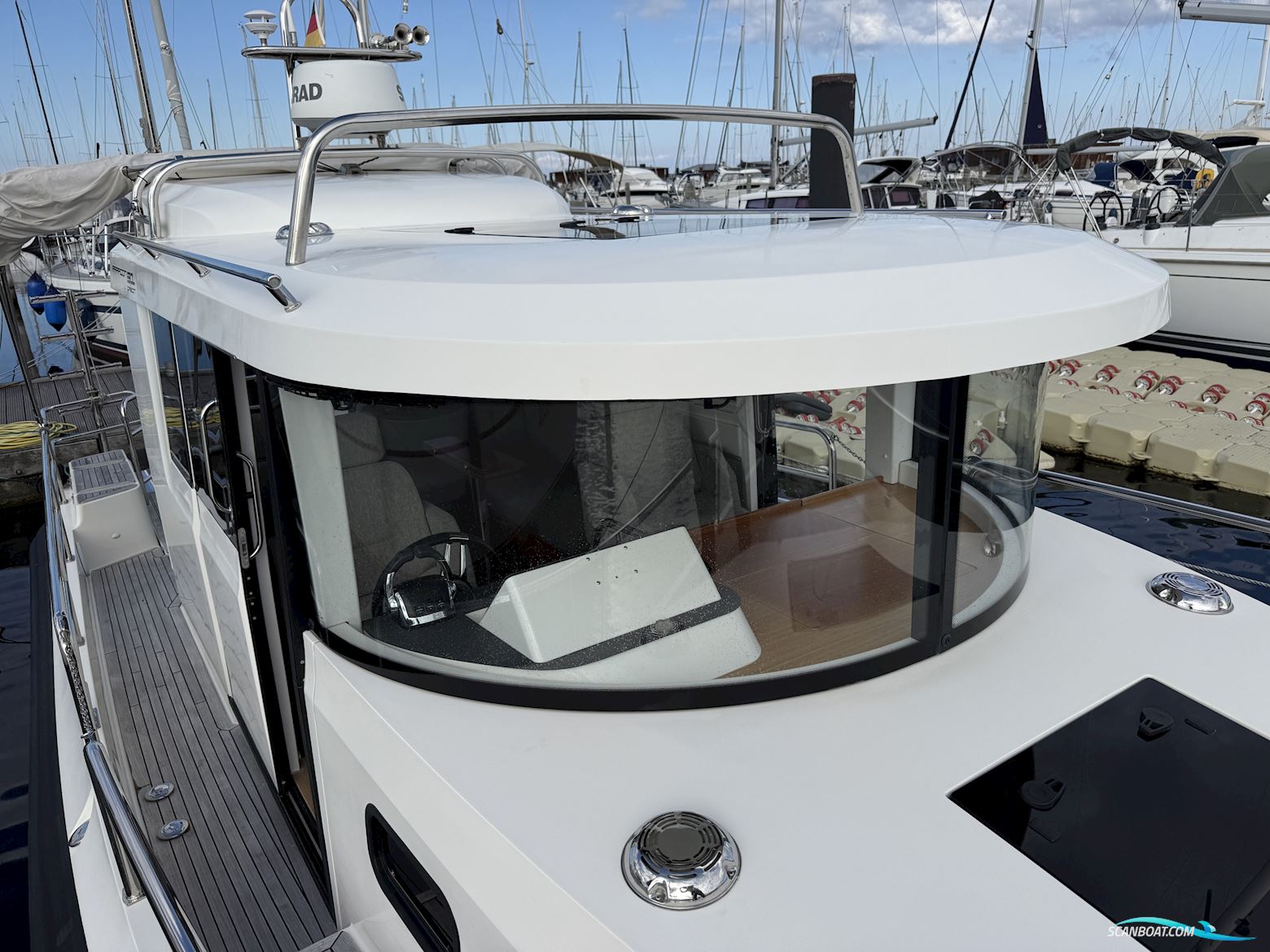 Paragon 31 Cabin