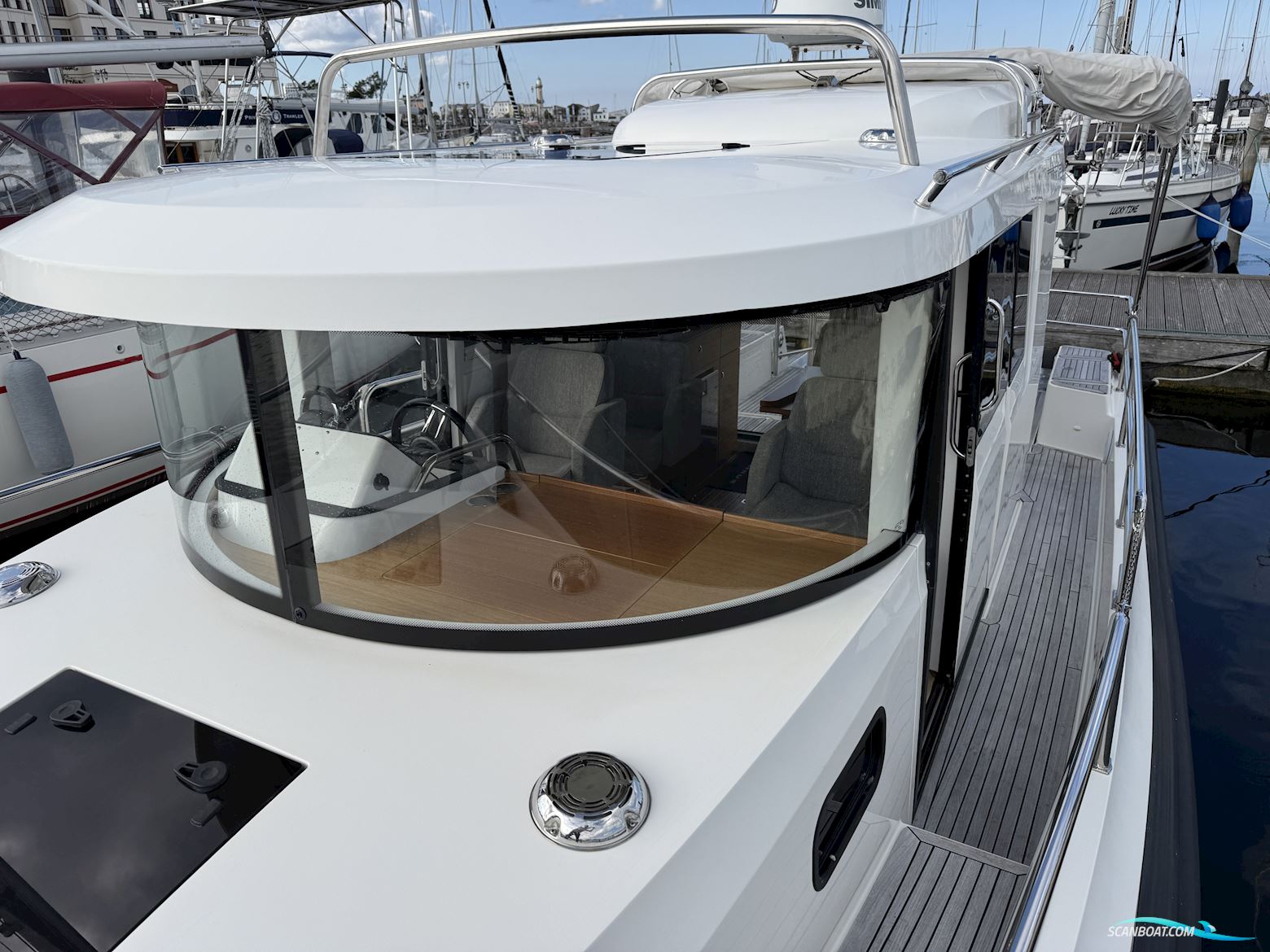 Paragon 31 Cabin