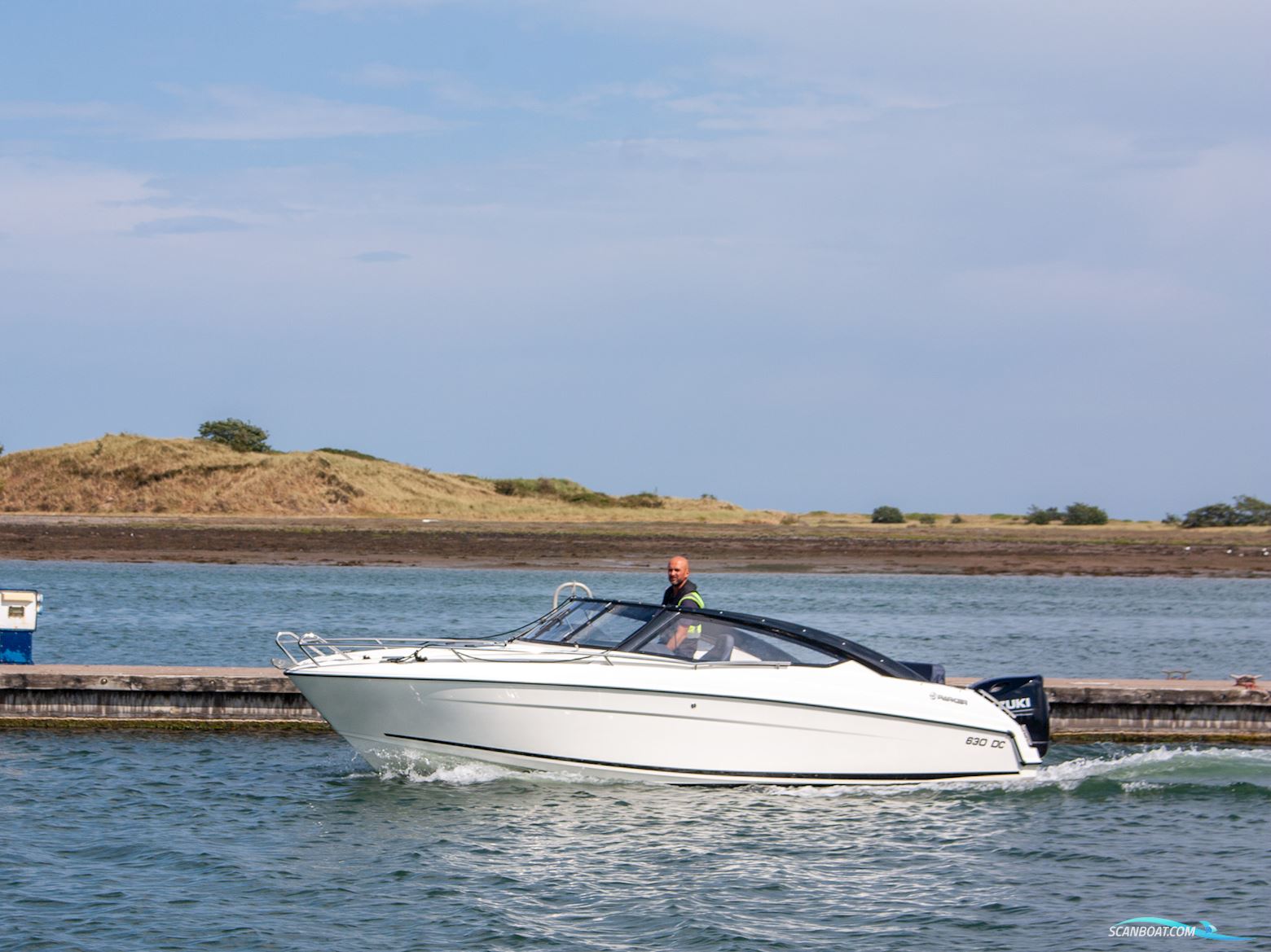 Parker 630 Day Cruiser