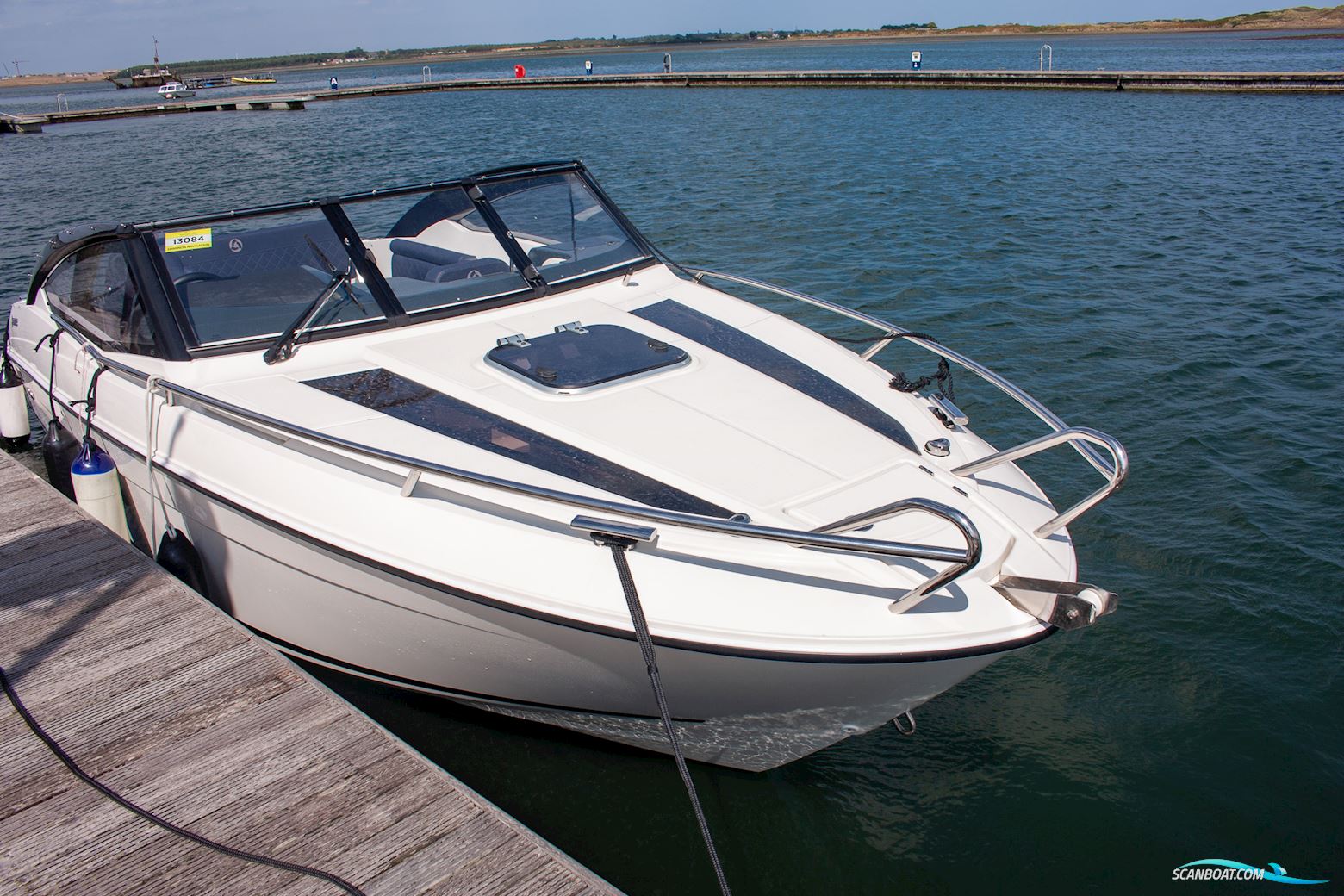 Parker 630 Day Cruiser