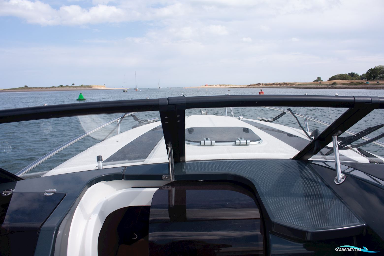 Parker 630 Day Cruiser