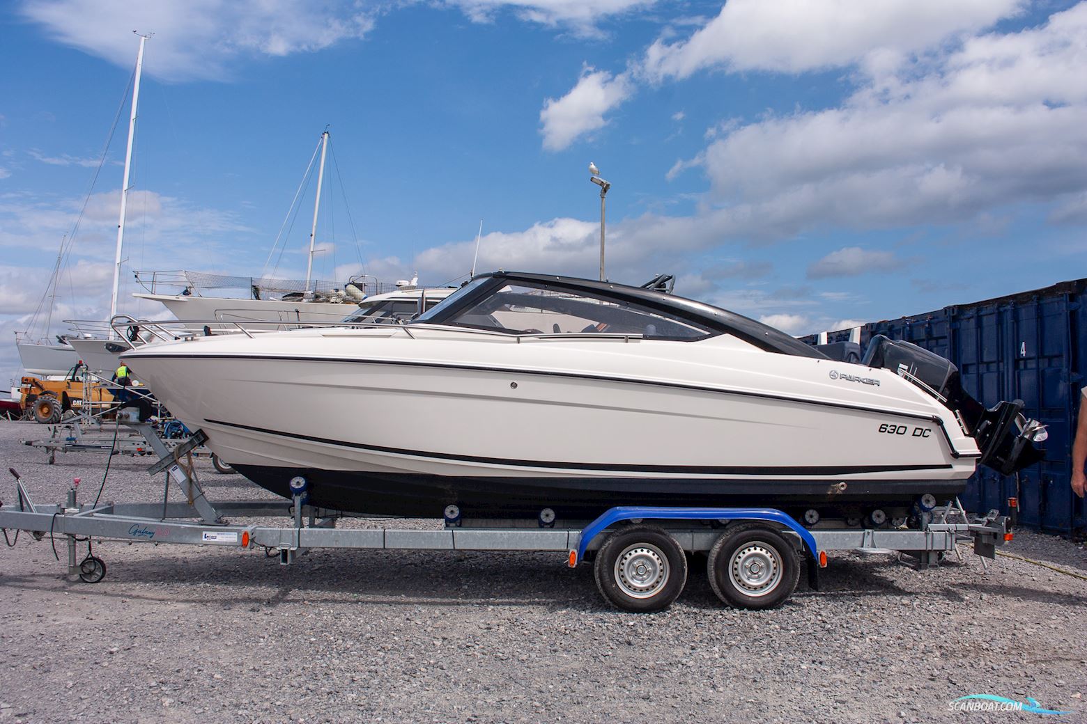 Parker 630 Day Cruiser