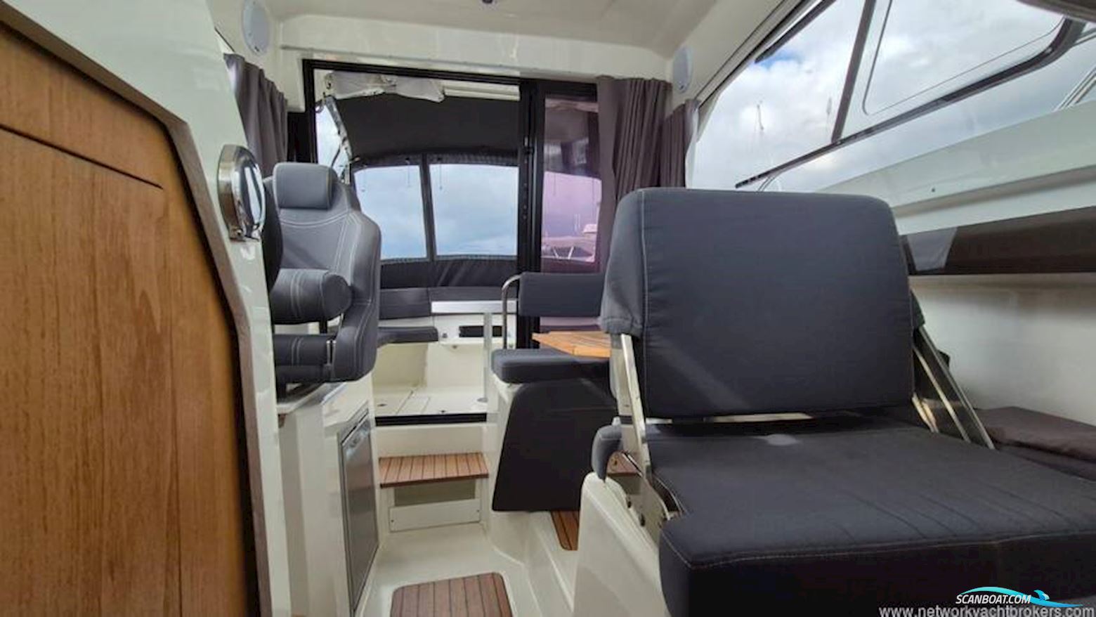 Parker 660 Weekender