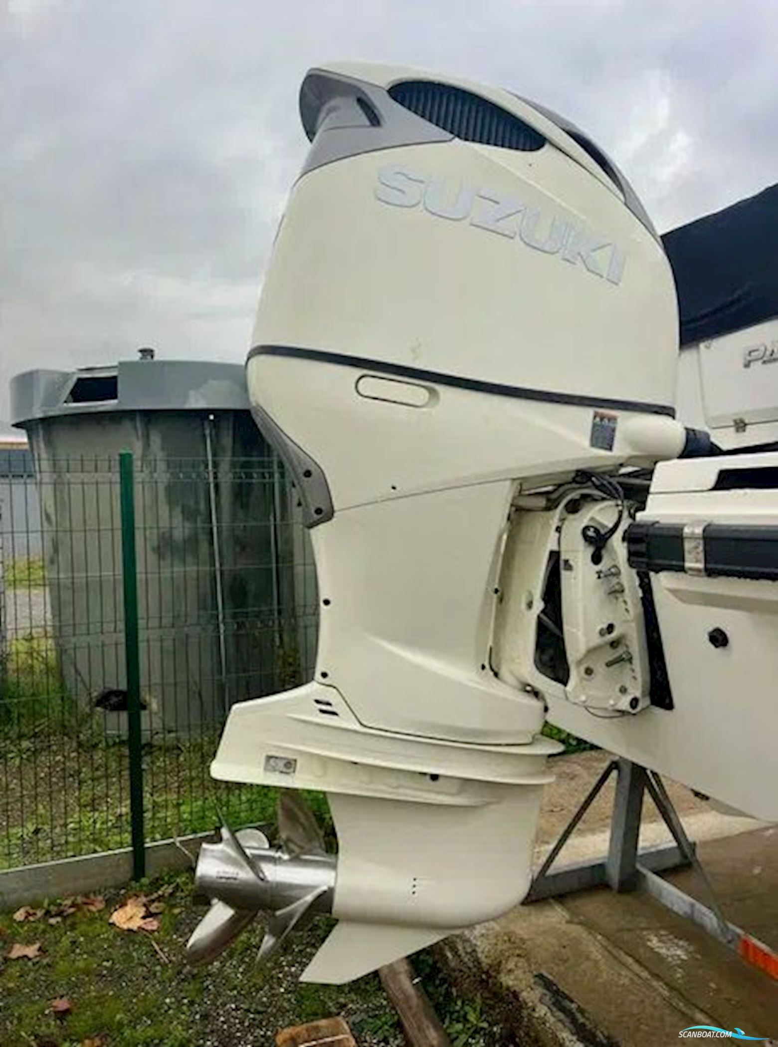 Parker 800 Cruiser