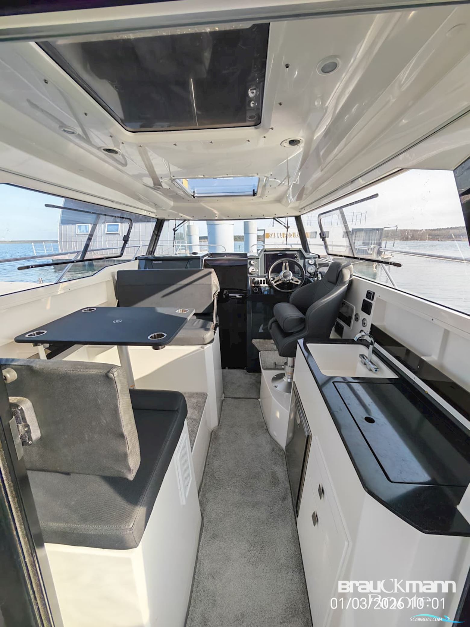 Parker Marine 790 Explorer
