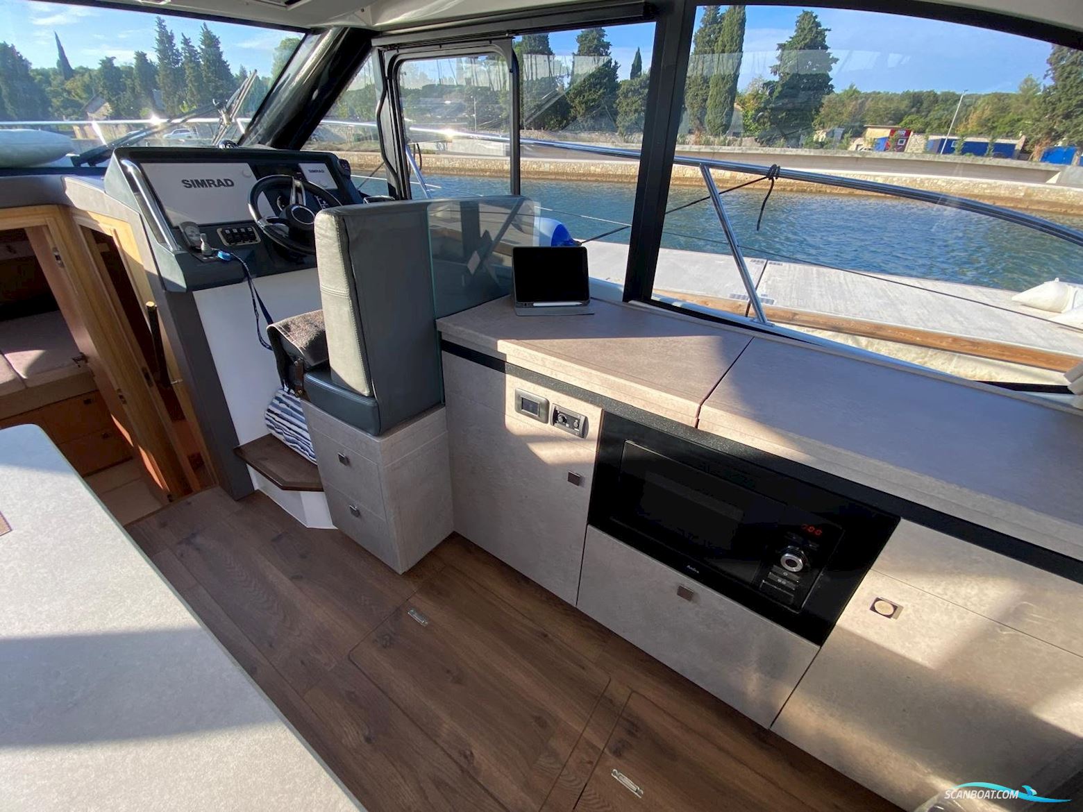 Parker MONACO 110 - 2X 300 PS