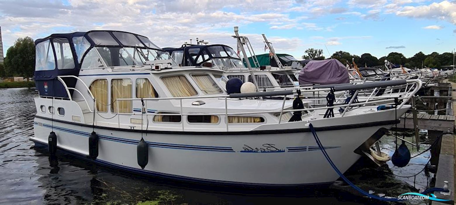 Pedro Skiron 35 Motorboat 2001, with Perkins engine, Germany