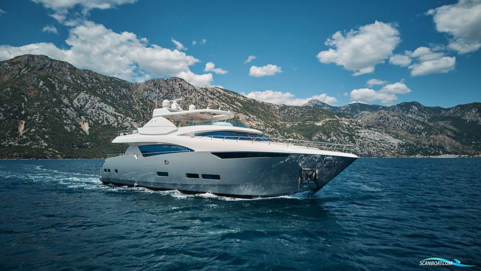 Peer Gynt Big Rubber Duck Motorboat 2010, The Netherlands