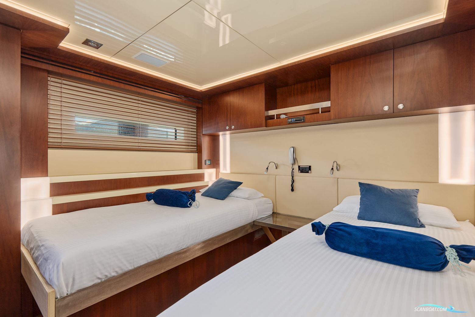 Peer Gynt Big Rubber Duck