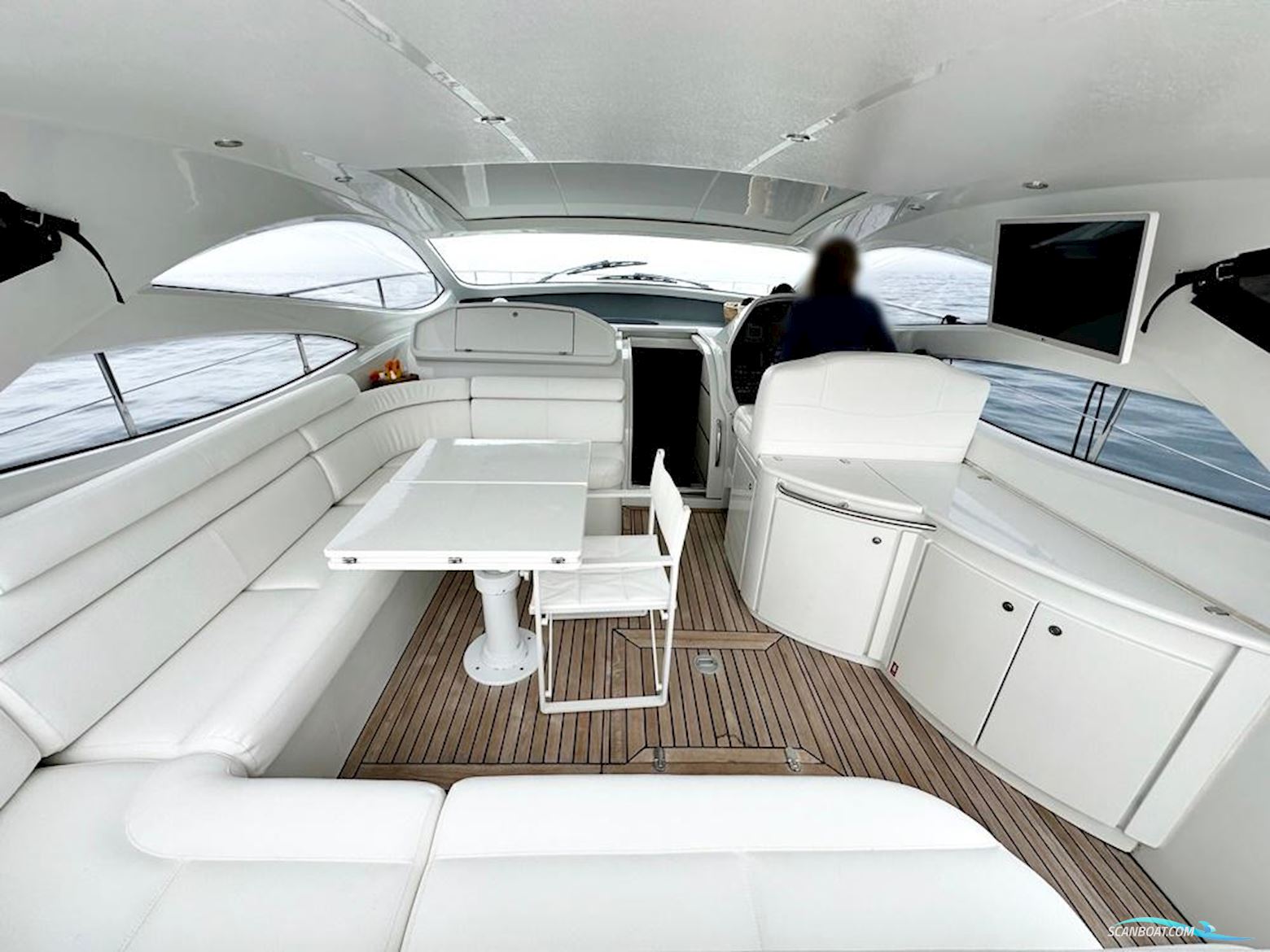 Pershing 50