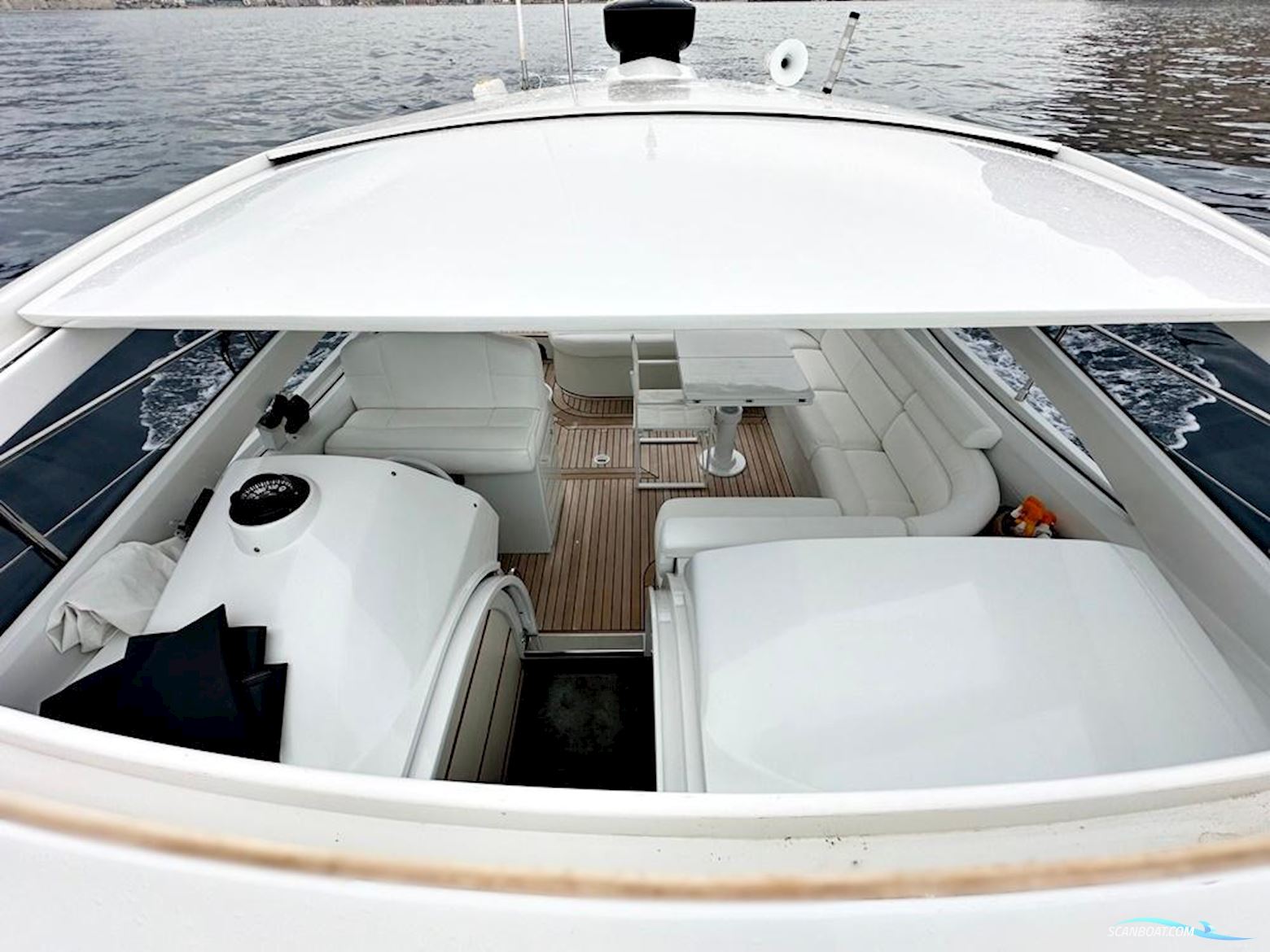 Pershing 50