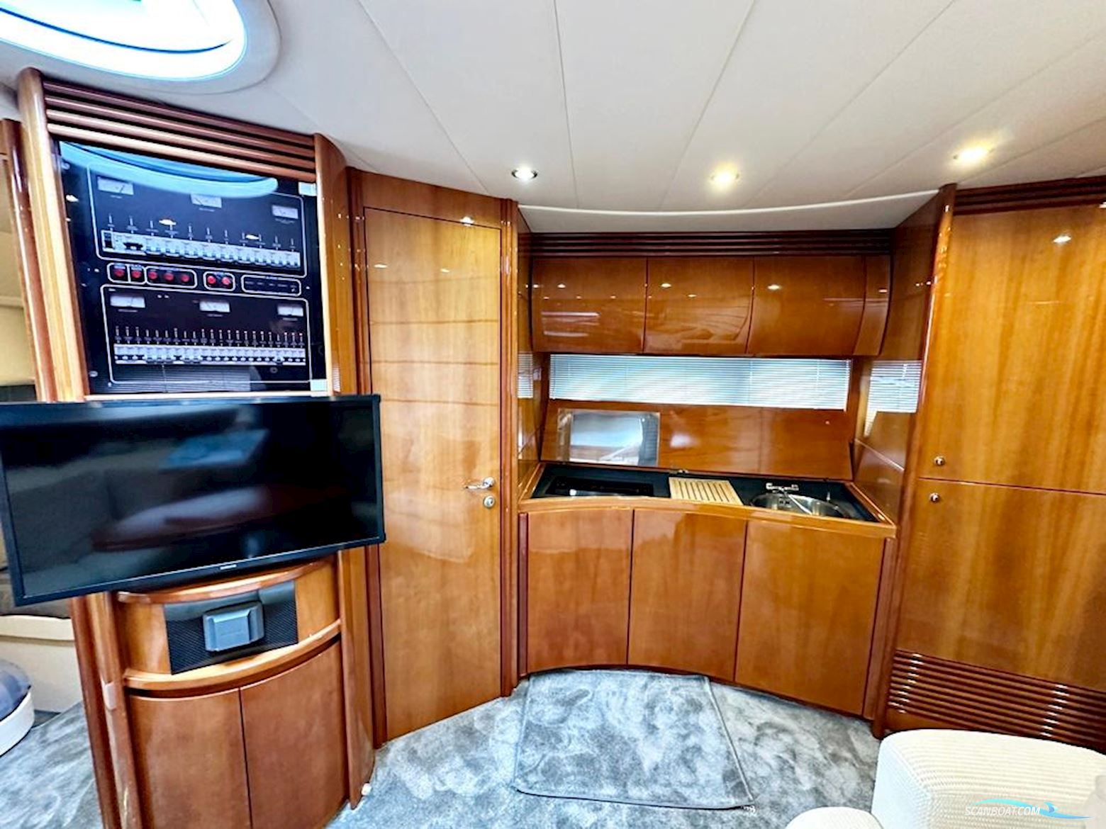 Pershing 50