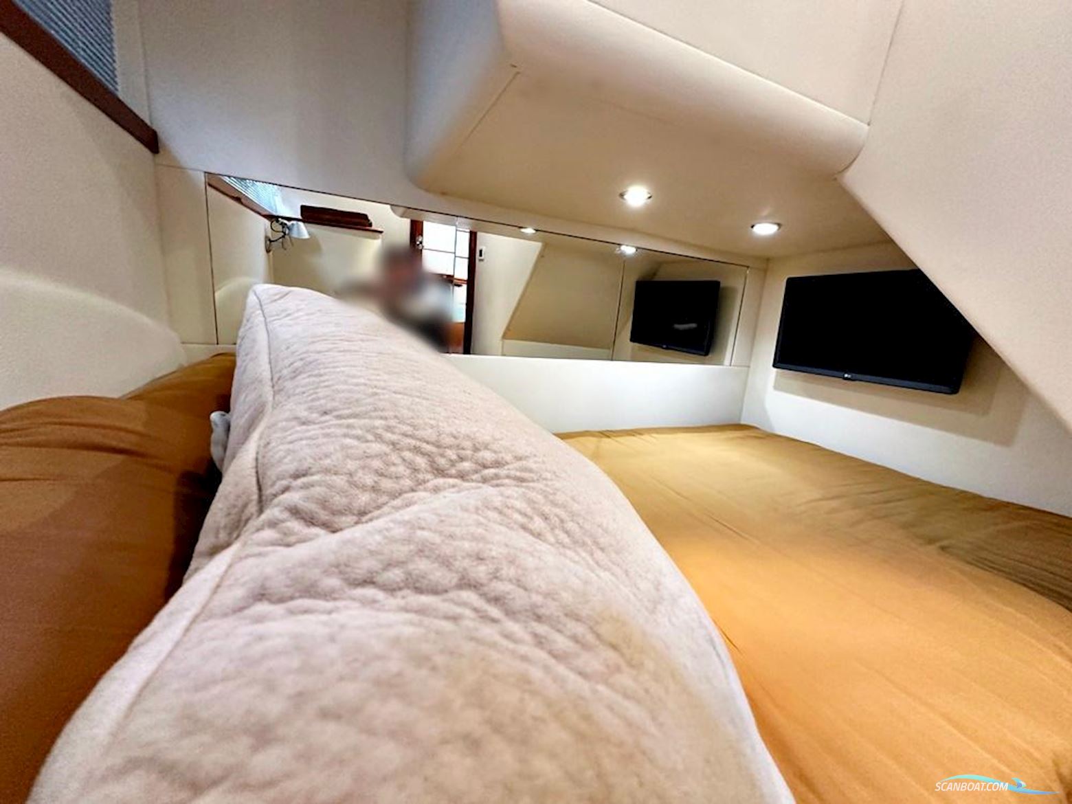 Pershing 50