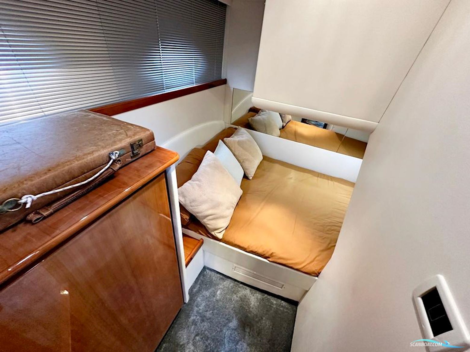 Pershing 50