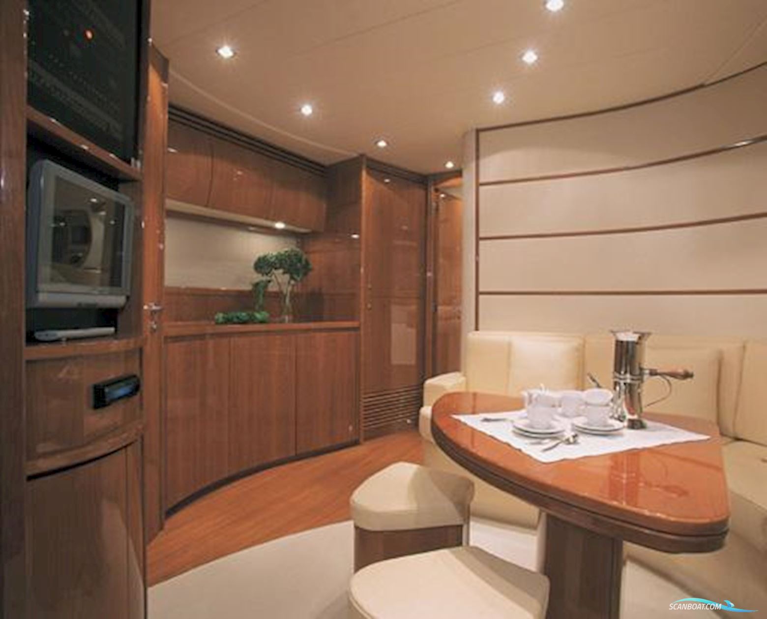 Pershing 50