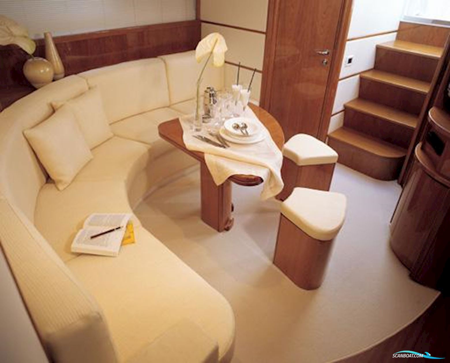 Pershing 50