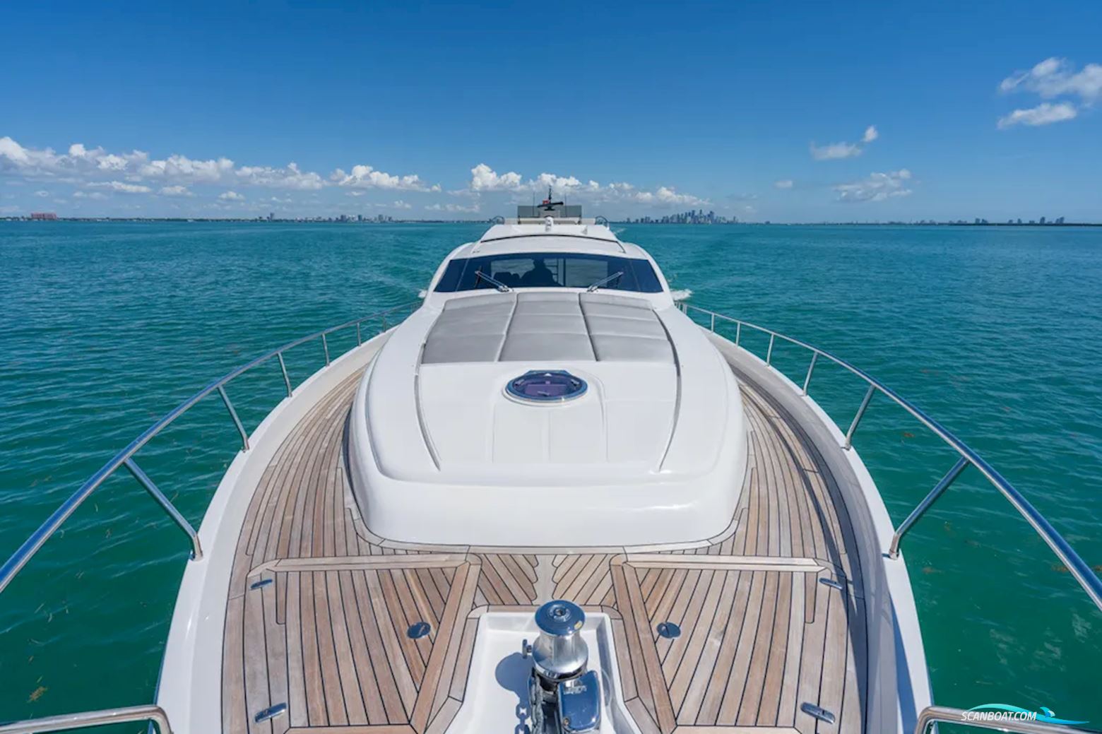 Pershing 74