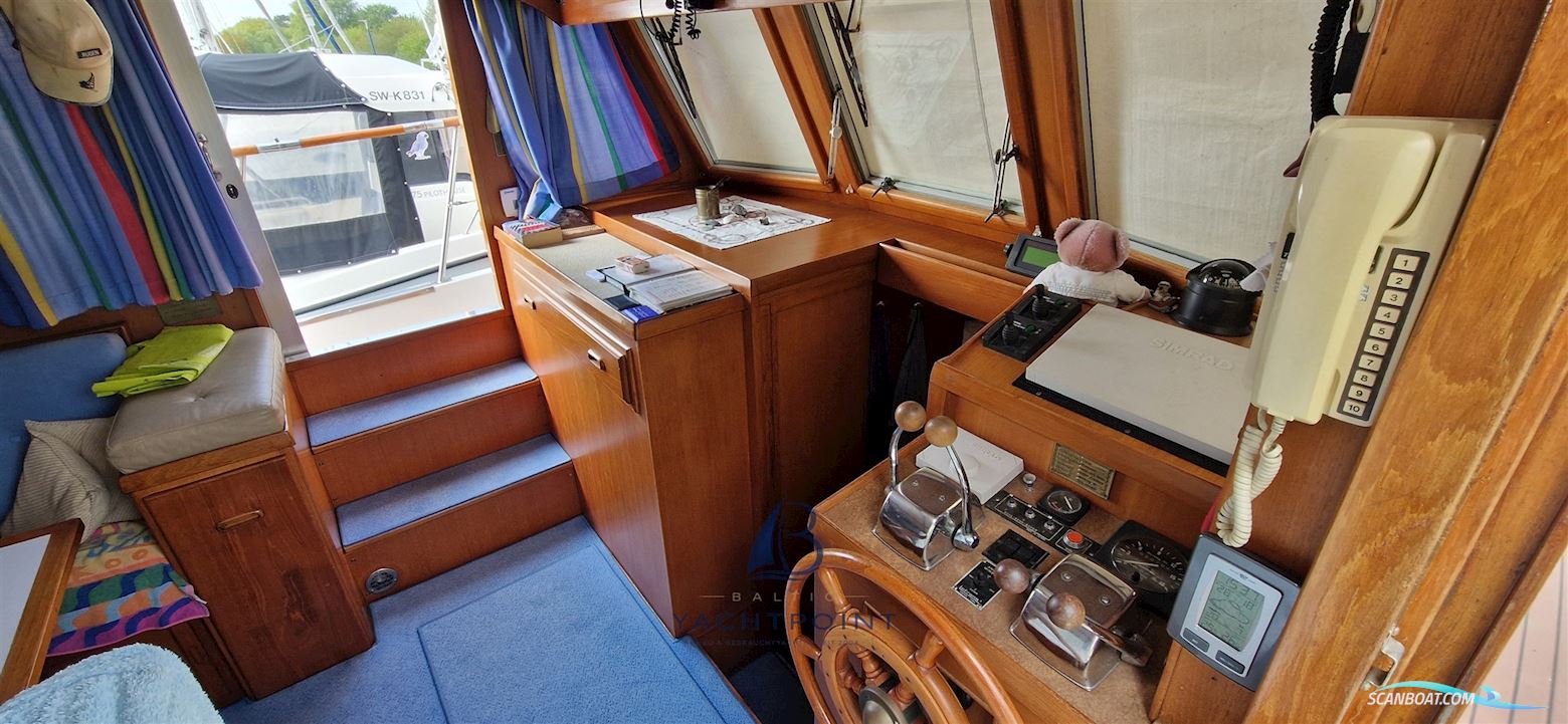 Phuket Trawler 35
