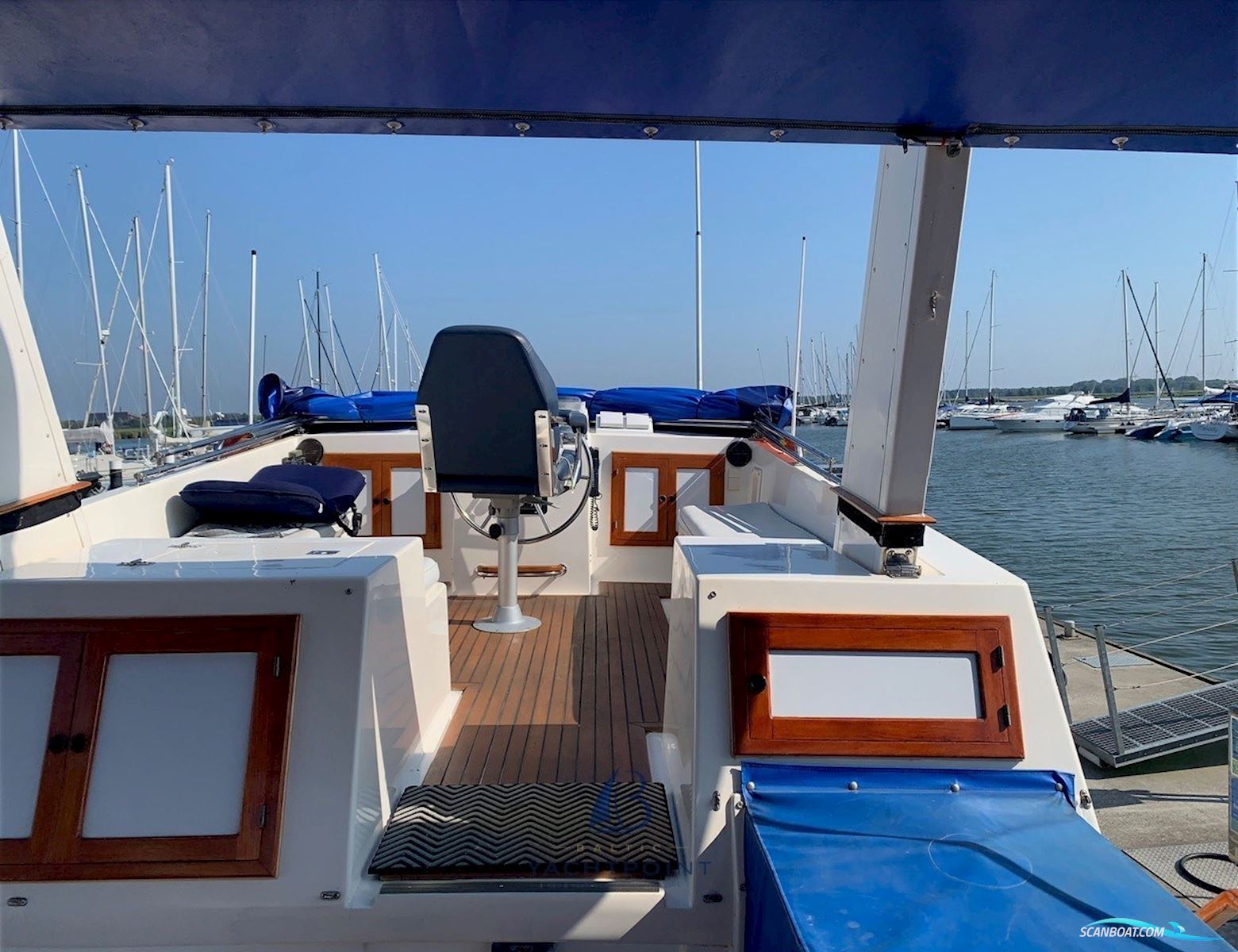Phuket Trawler 35