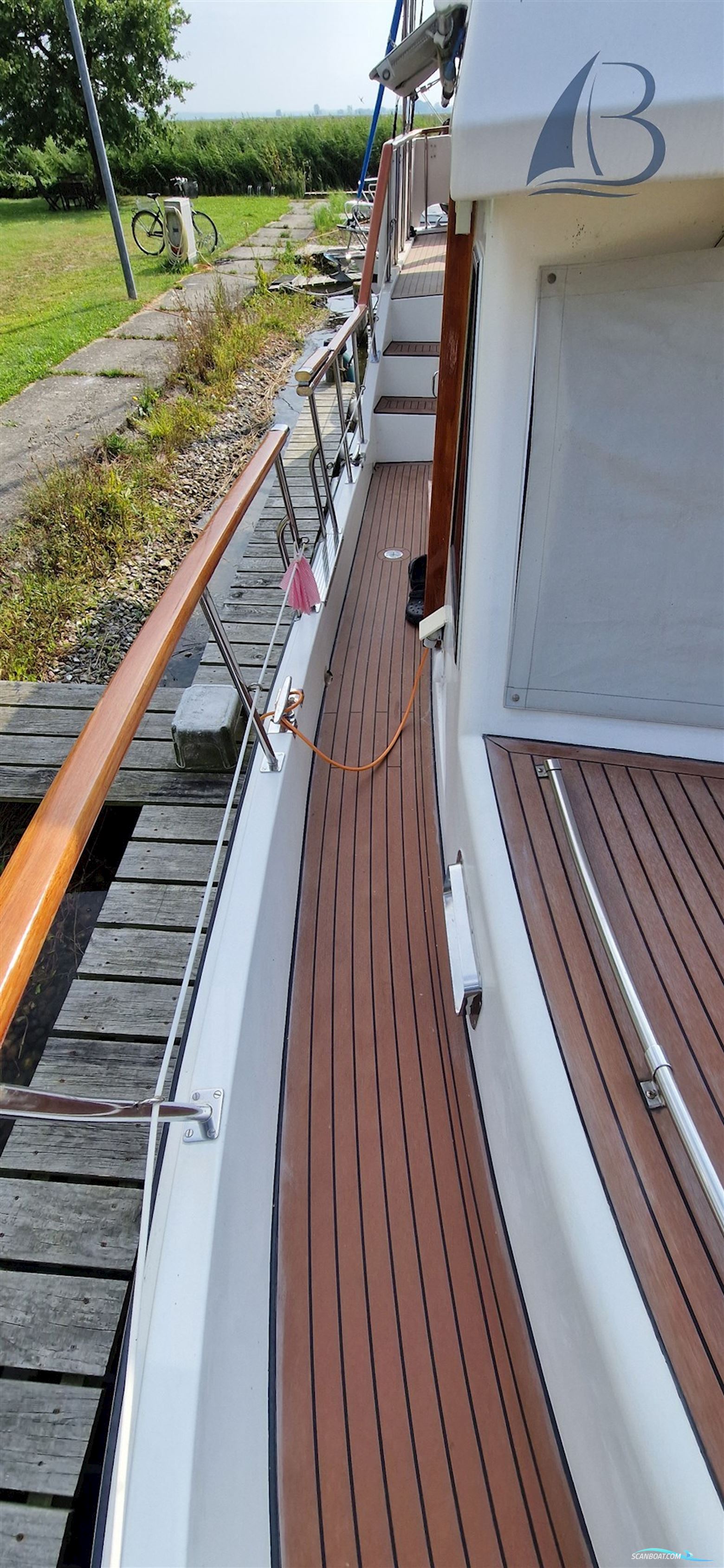 Phuket Trawler 35