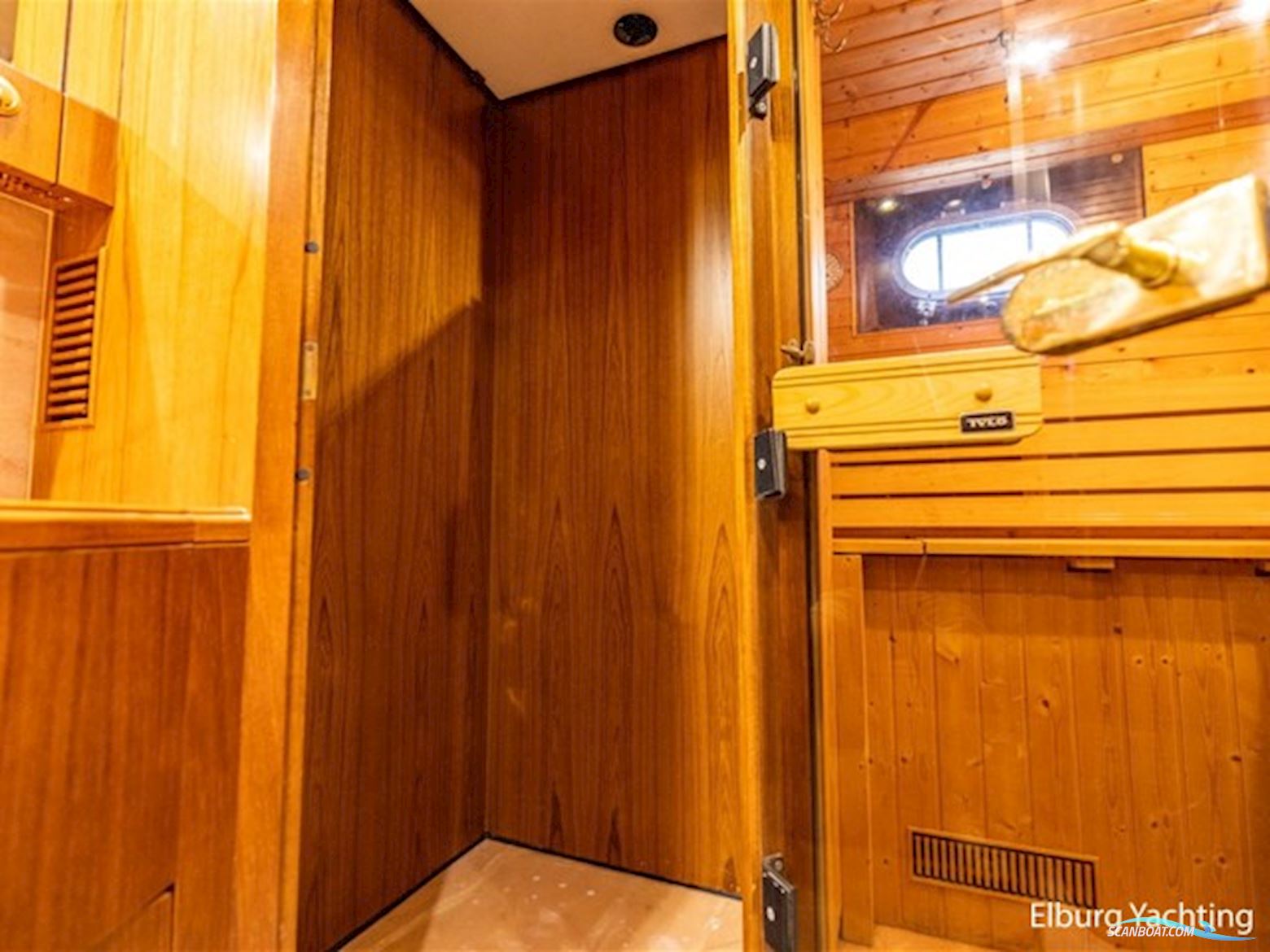 Pieter Beeldsnijder 60 - Explorer Yacht 