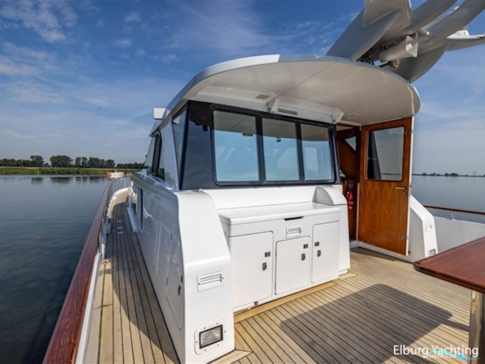 Pieter Beeldsnijder 60 - Explorer Yacht