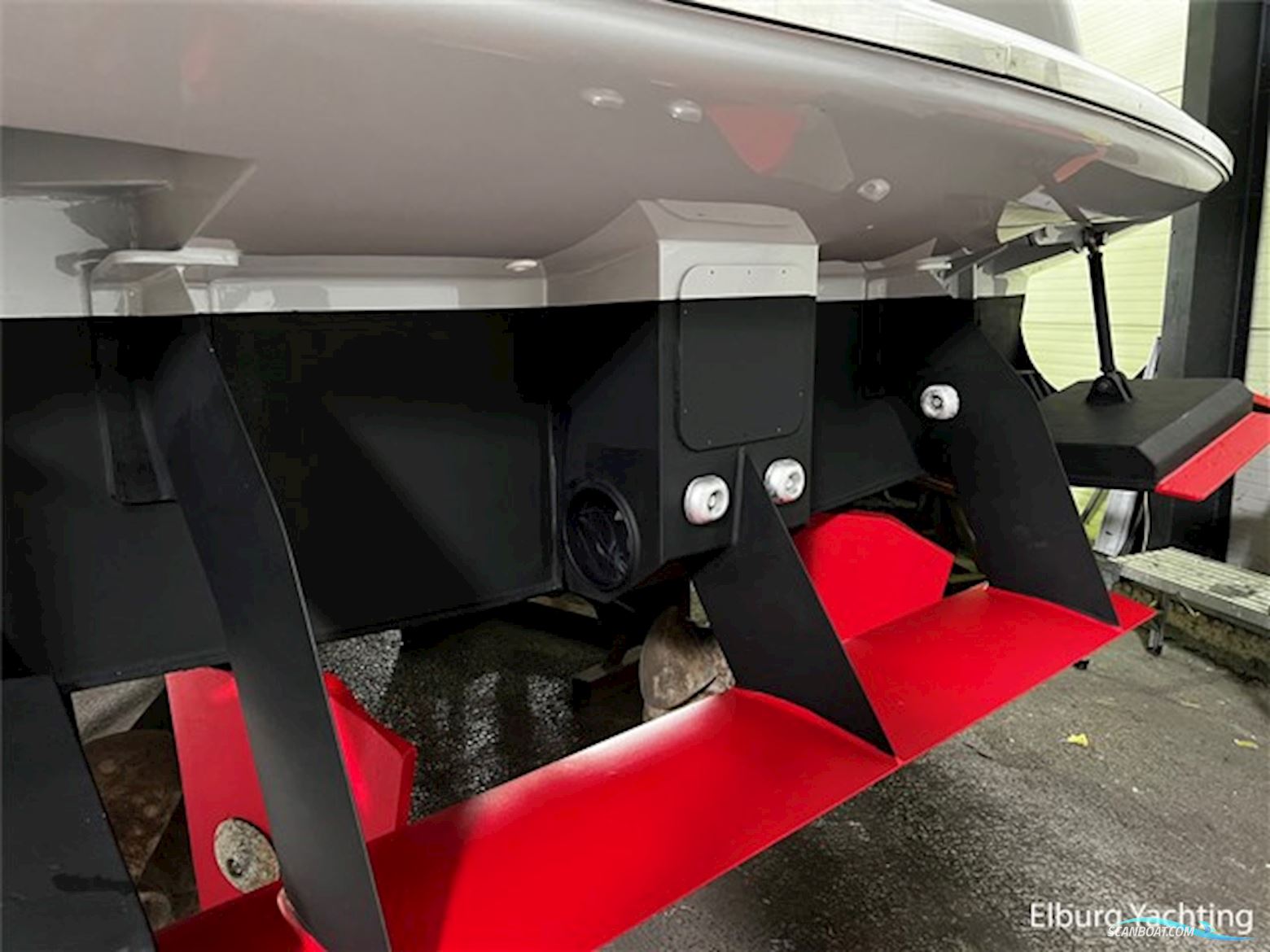 Pieter Beeldsnijder 60 - Explorer Yacht