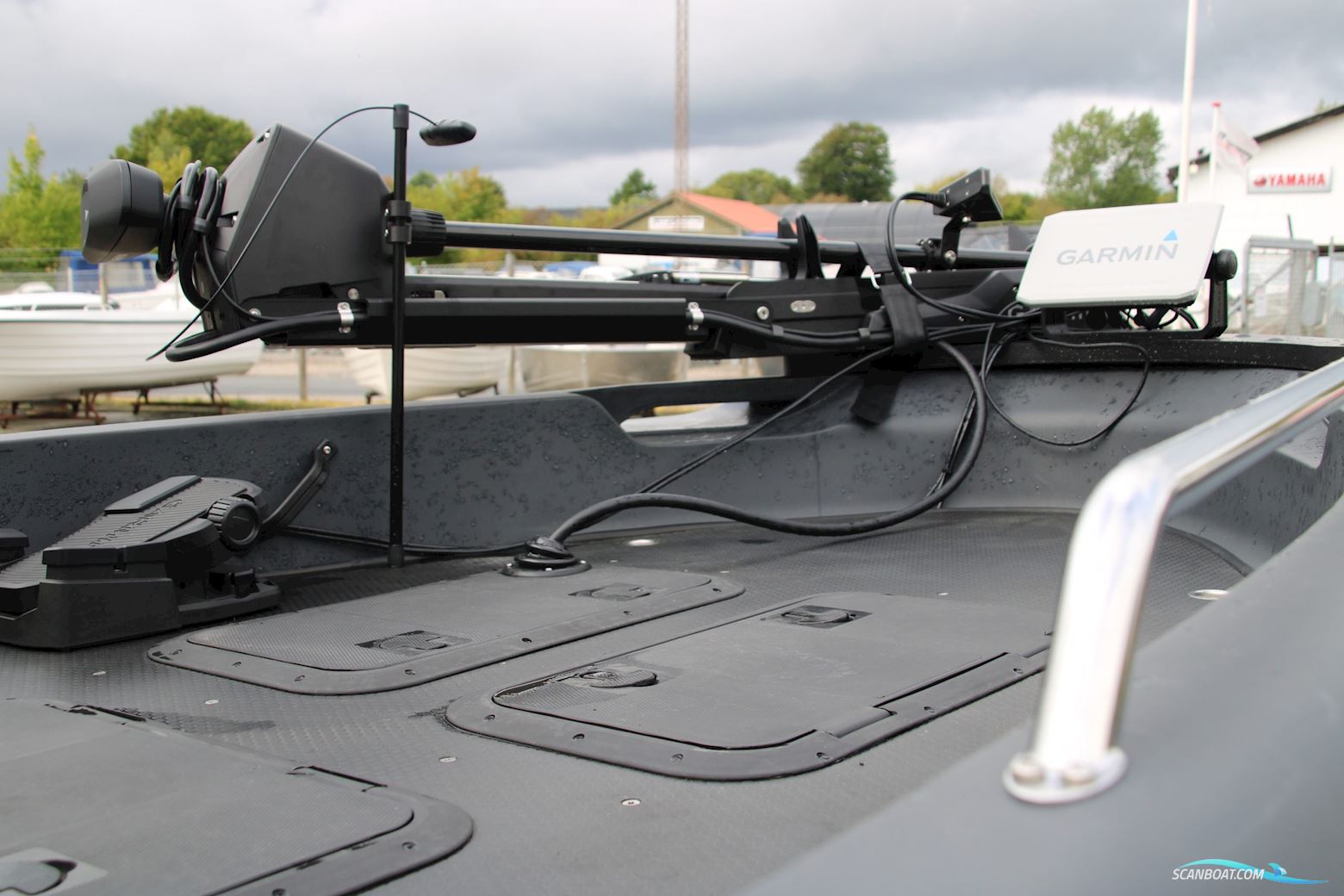 Pioner 14 Fisher Catch Edition-Garmin