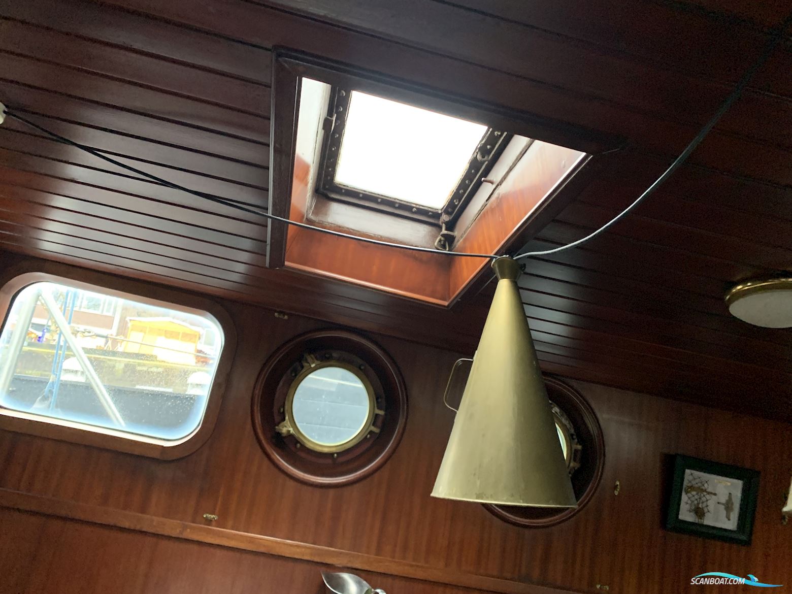 Platbodem Motortjalk