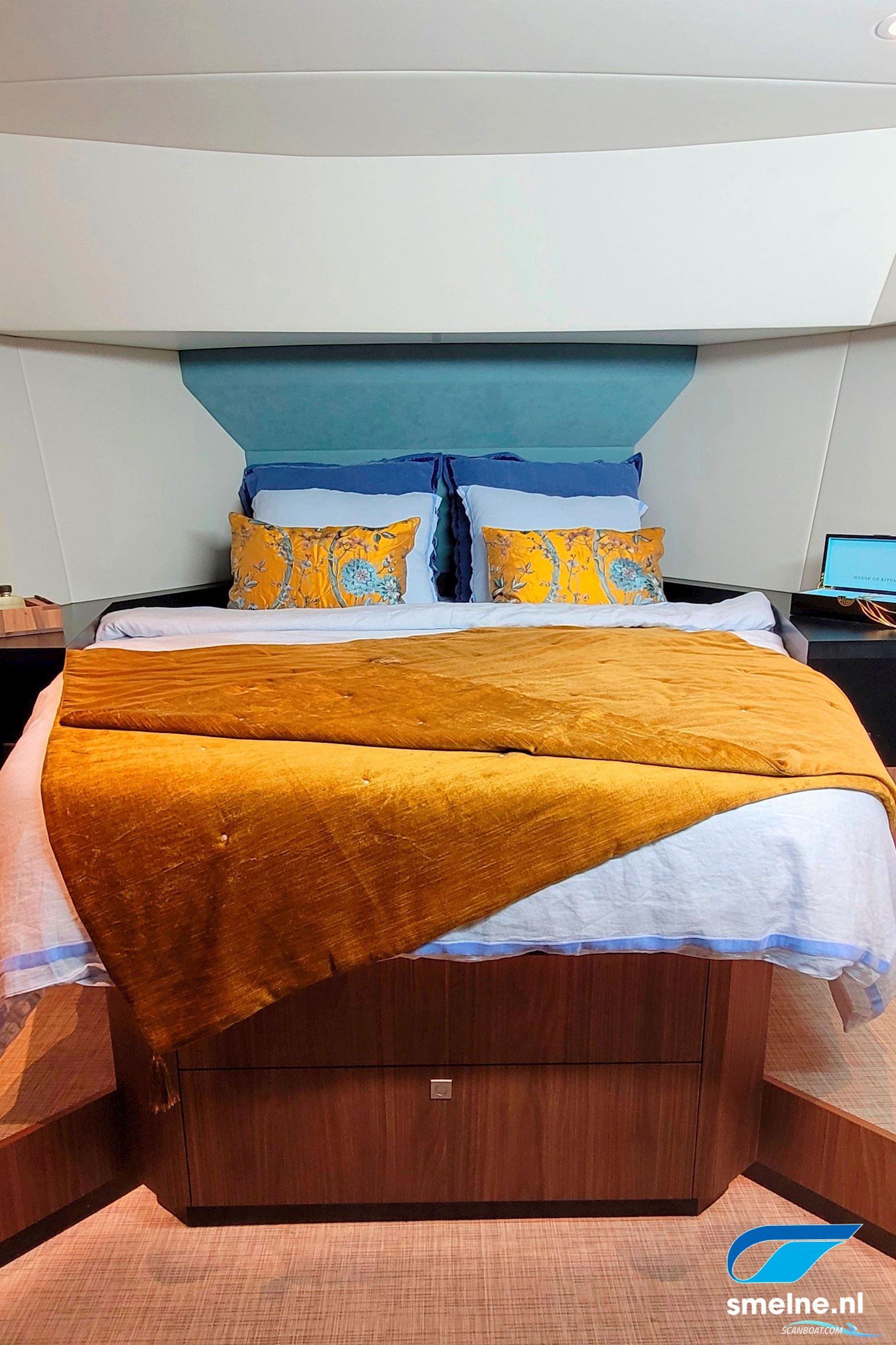 Polynautic OC / FB - Vripack Design