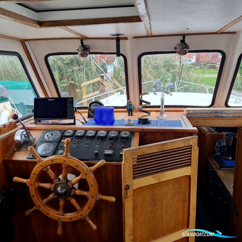 Poseidon 32