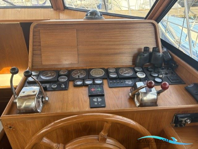 President 395 - Flybridge