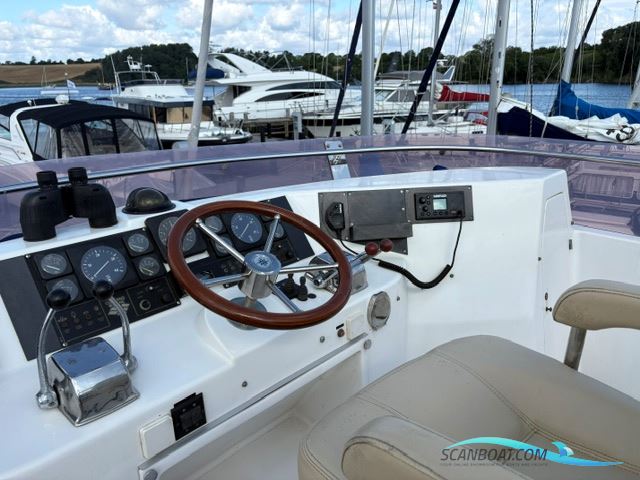 President 395 - Flybridge